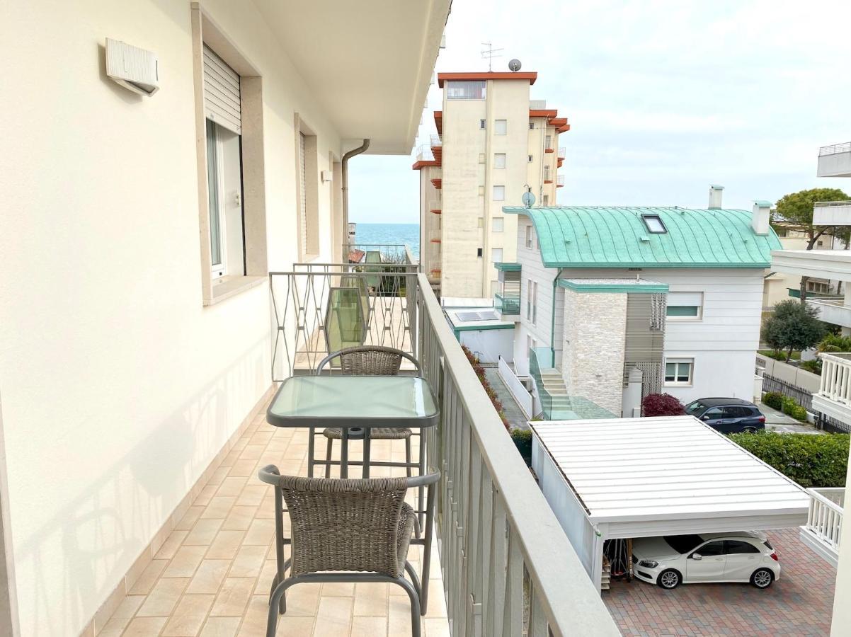 Appartamenti Cristina Carraro Immobiliare - Family Apartments Lido di Jesolo Exterior photo
